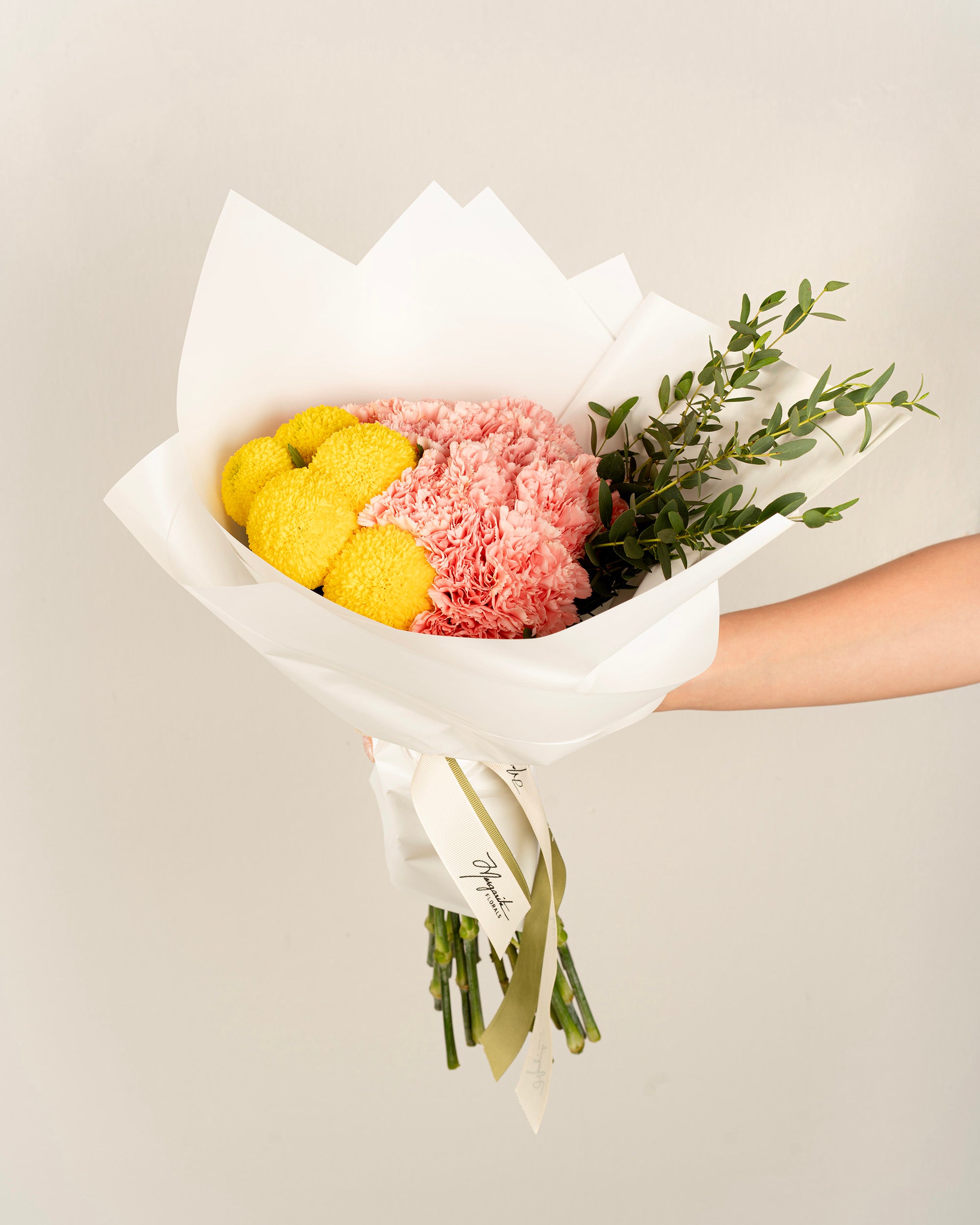 CARNATION AND PONG BOUQUET