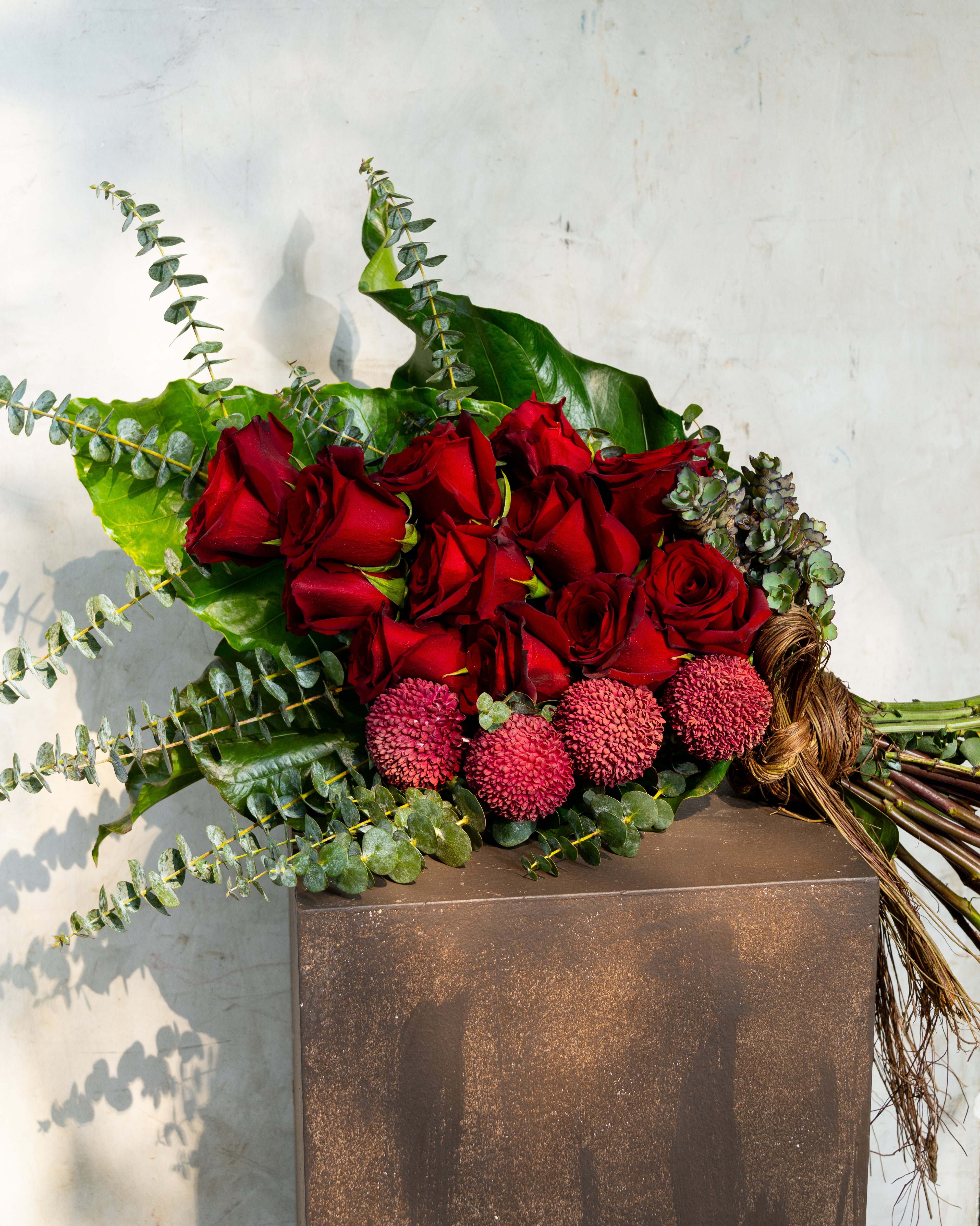 ROSES & PONGS BOUQUET